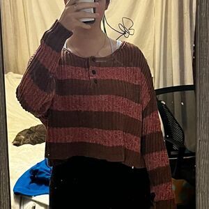AMERICAN EAGLE retro henley brown pink striped cropped oversized sweater